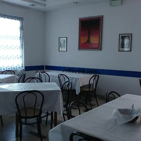 酒店 Capitol 里米尼